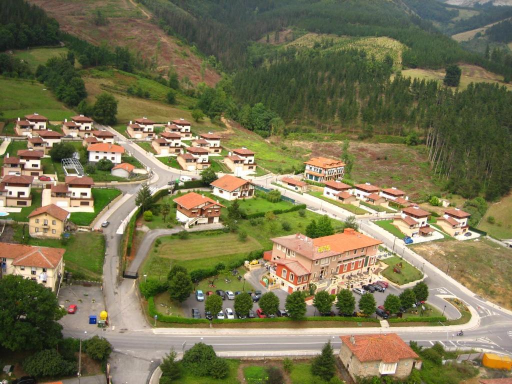 Hotel Erreka Güeñes Exteriör bild